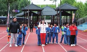 西甲单场：巴萨客场逆转马竞继续领跑