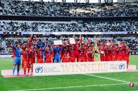 冬窗大戏开启！曼联中场或离队，利物浦寻萨拉赫接班人